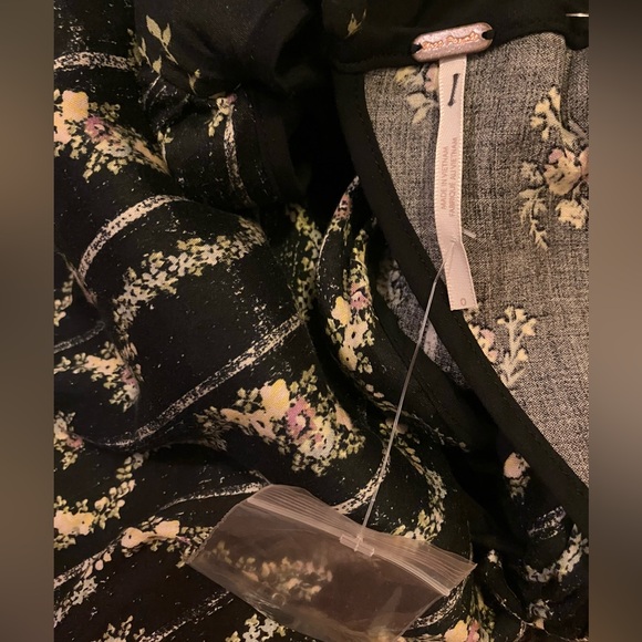 NWOT Free People Magdalena Midi dress in Black/Yellow Floral Sz 0. - Picture 10 of 12